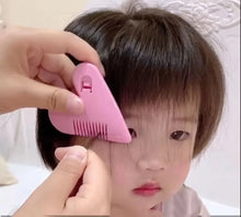 Load image into Gallery viewer, New arrival baby Barber's comb scissors Bangs scissors kids Hair cutter secure pink heart shape