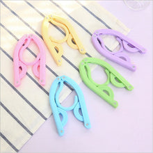 Load image into Gallery viewer, Plastic Portable Folding Clothes Hangers Pack Of 4