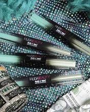 Load image into Gallery viewer, Huda Beauty 2in1 Matte &amp; Metal Melted eyeshadows