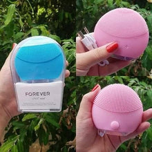 Load image into Gallery viewer, Forever Lina Mini Ultrasonic Facial Cleanser