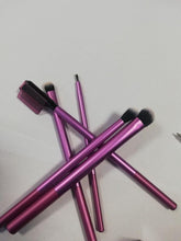 Load image into Gallery viewer, Real Techniques Eyeshadow &amp; Eyeliner Makeup Brush Kit