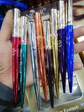 Load image into Gallery viewer, Shinny and Diamond glitter Marker eyeliner