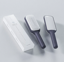 Load image into Gallery viewer, Massage Air Cushion Comb Retractable Detangling Comb