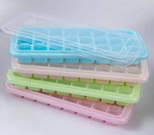 Load image into Gallery viewer, CH Ice Cube Tray 12 Holes Square with Lid &amp; Bottom Rubber in Random Color