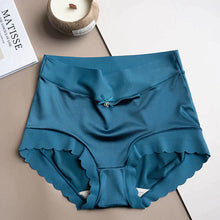 Load image into Gallery viewer, Antibacterial Ice Silk Moisture-absorbing Panties